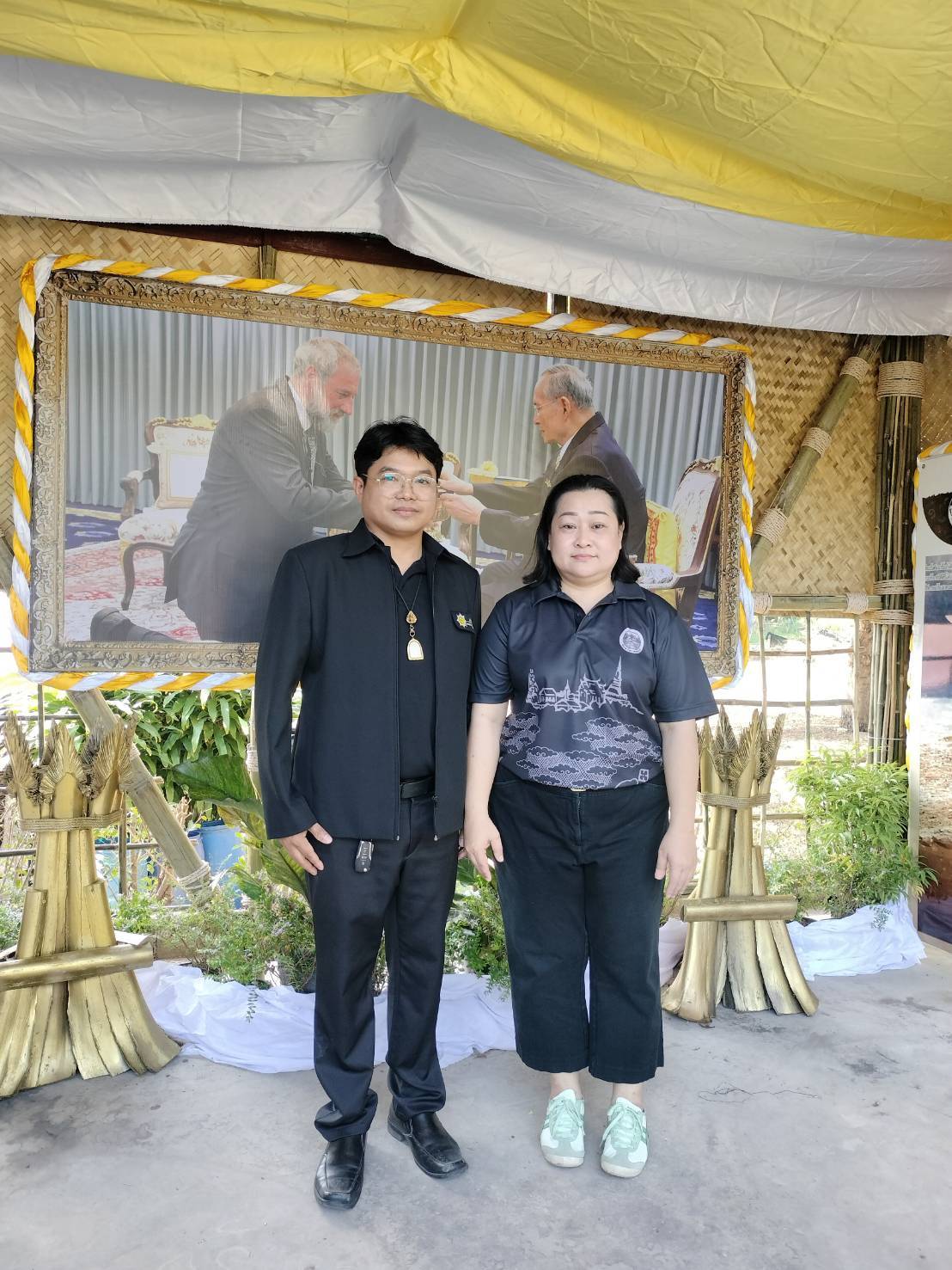 title - ส.ป.ก.เพชรบุรี ร่วมงานวันดินโลก (World Soil Day) เพื่อให้เป็นวาระในการสื่อความสำคัญของทรัพยากรดิน และเป็นการเฉลิมพระเกียรติแด่พระบาทสมเด็จพระบรมชนกาธิเบศร มหาภูมิพลอดุลยเดชมหาราช บรมนาถบพิตร